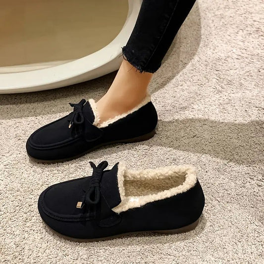 CozyBow – Orthopedic Moccasin with Feminine Charm